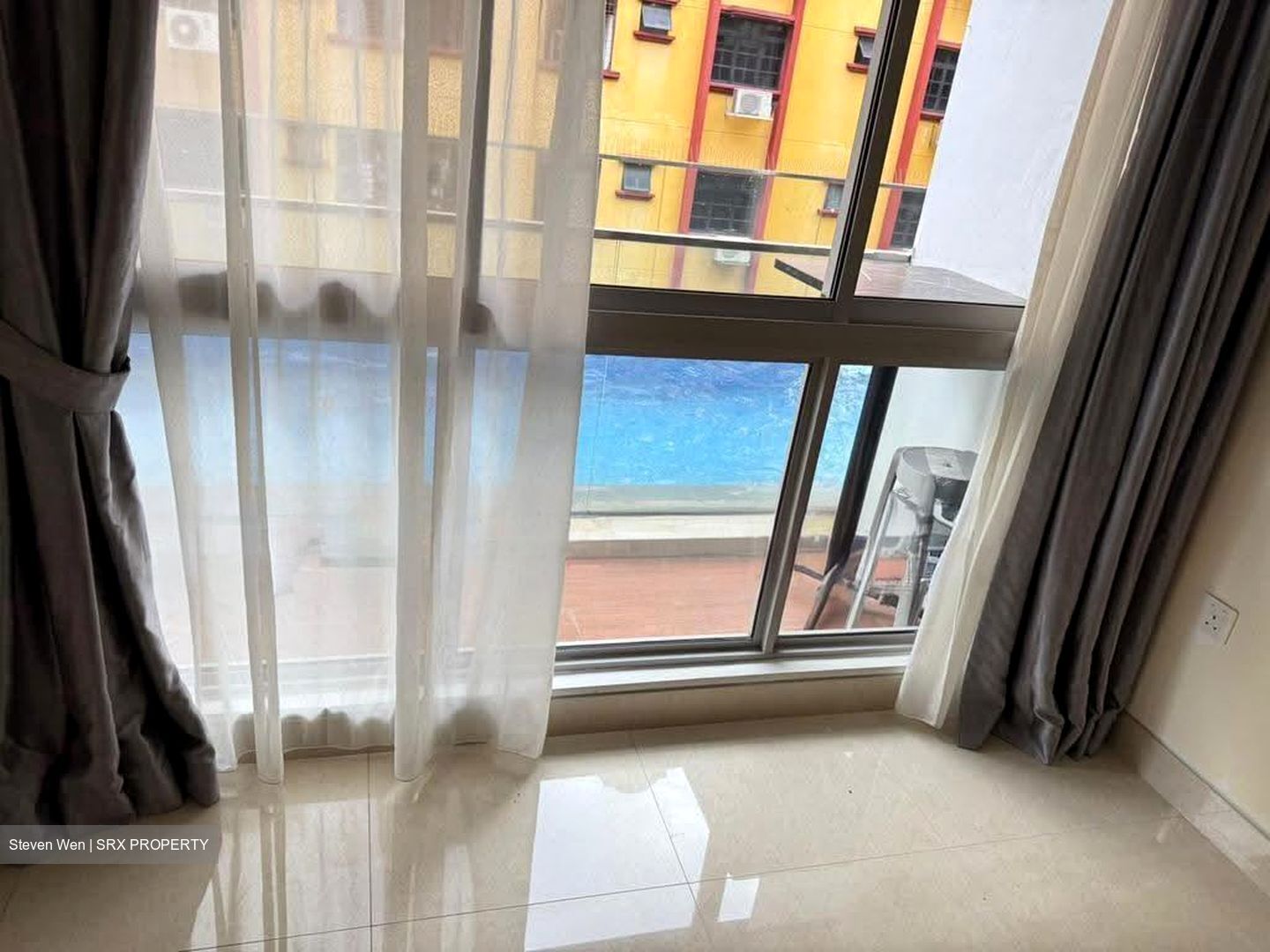 Centra Residence (D14), Apartment #636423791